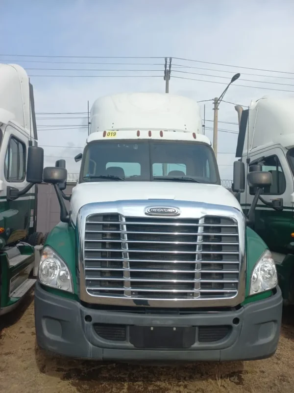 Freightliner-Cascadia-2014